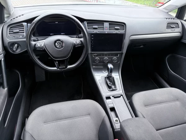 Volkswagen e-Golf AC/DC 29