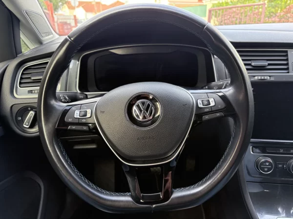 Volkswagen e-Golf AC/DC 34