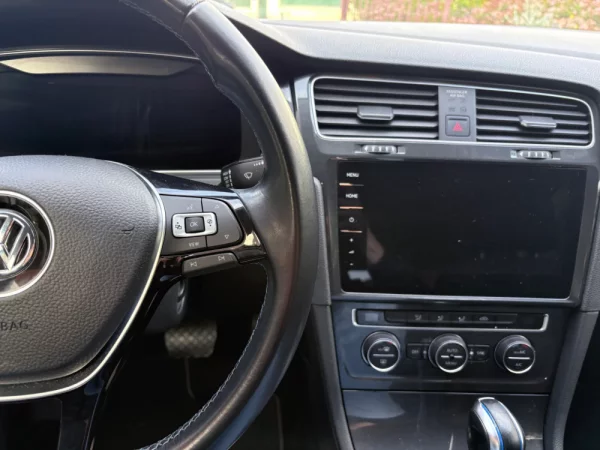 Volkswagen e-Golf AC/DC 36