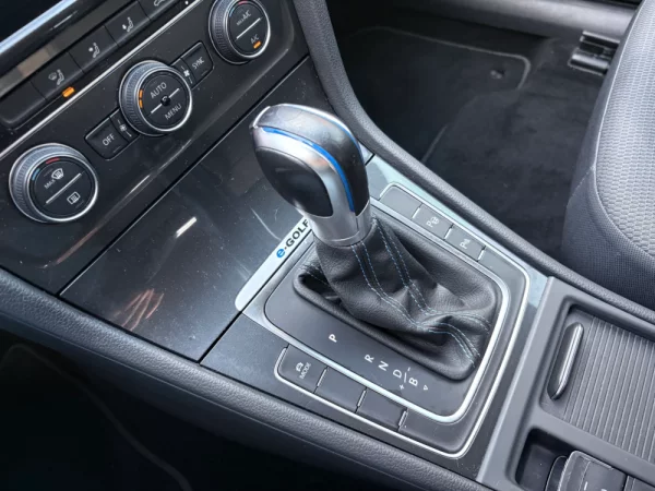 Volkswagen e-Golf AC/DC 47