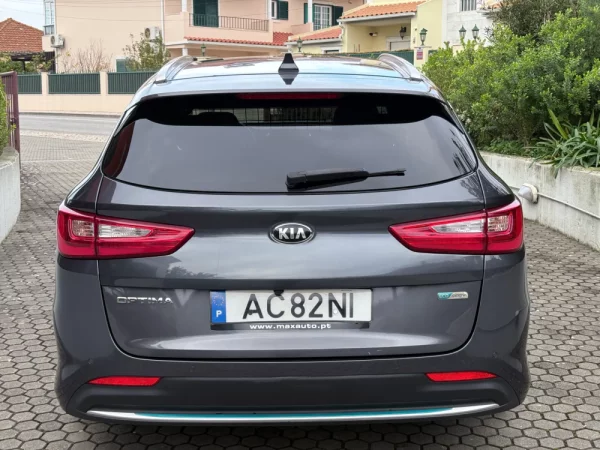 Kia Optima SW 2.0 CVVT PHEV 5