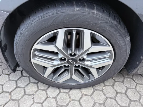 Kia Optima SW 2.0 CVVT PHEV 11