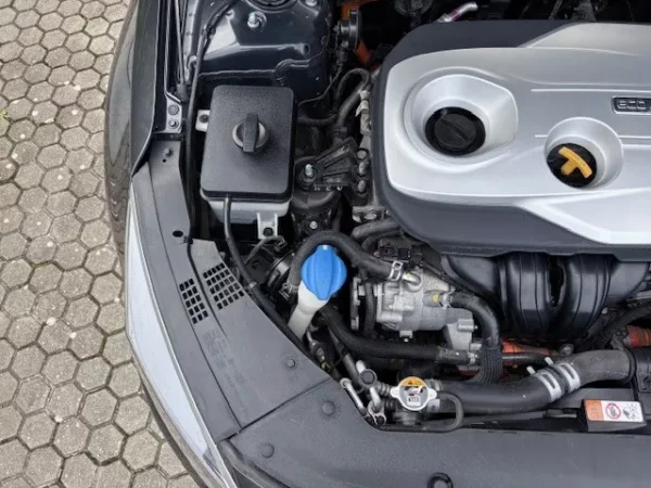 Kia Optima SW 2.0 CVVT PHEV 17