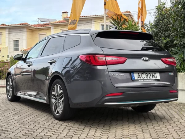 Kia Optima SW 2.0 CVVT PHEV 26