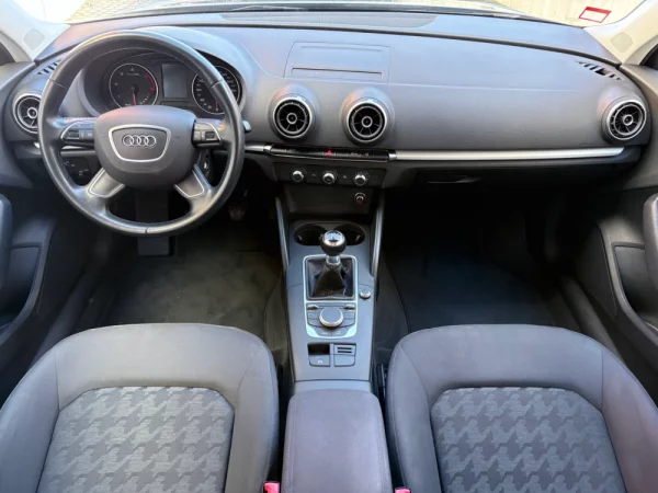 Audi A3 Limousine 1.6 TDI Advance 6