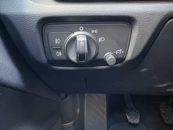 Audi A3 Limousine 1.6 TDI Advance 32