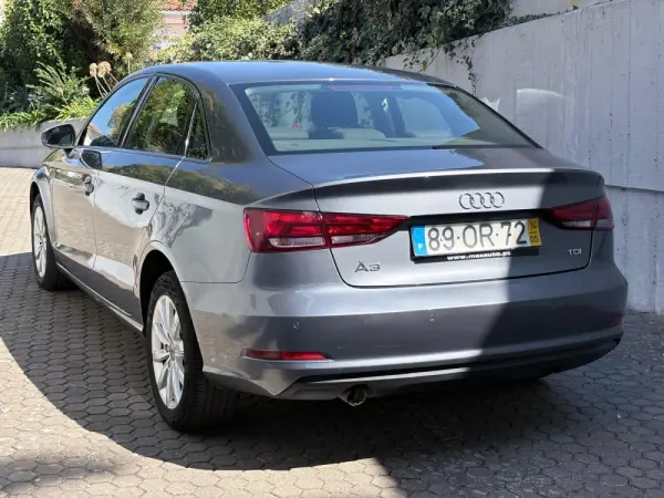 Audi A3 Limousine 1.6 TDI Attraction 24