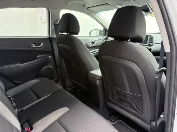 Hyundai Kauai 1.0 T-GDi Premium Tec.Preto 54