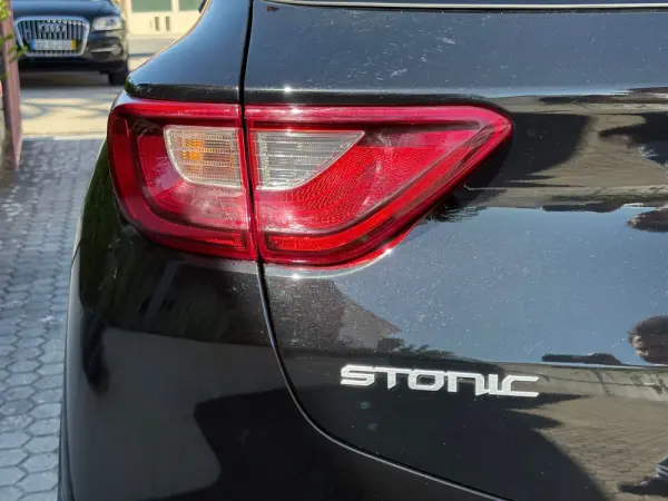 Kia Stonic 1.2 Dynamic 22