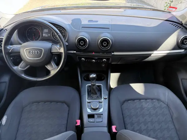 Audi A3 Limousine 1.6 TDI Attraction 6