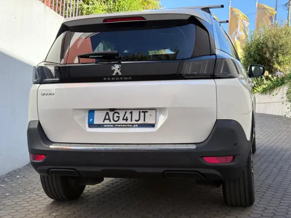 Peugeot 5008 1.2 PureTech Allure EAT8 21