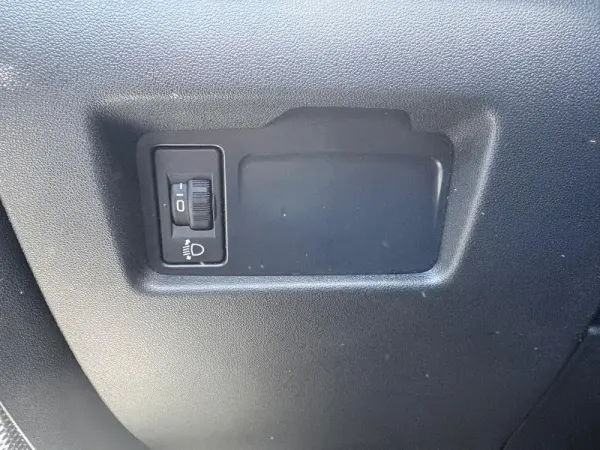 Citroen C4 1.6 BlueHDi Feel EAT6 36