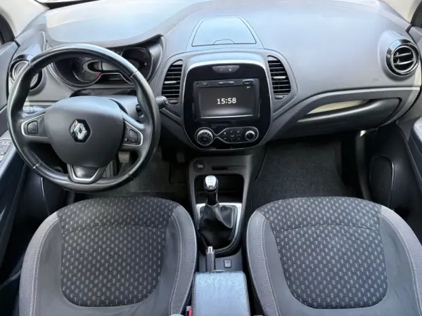 Renault Captur 0.9 TCE Exclusive 6