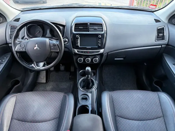 Mitsubishi ASX 1.6 DI-D Intense Black Edition 6