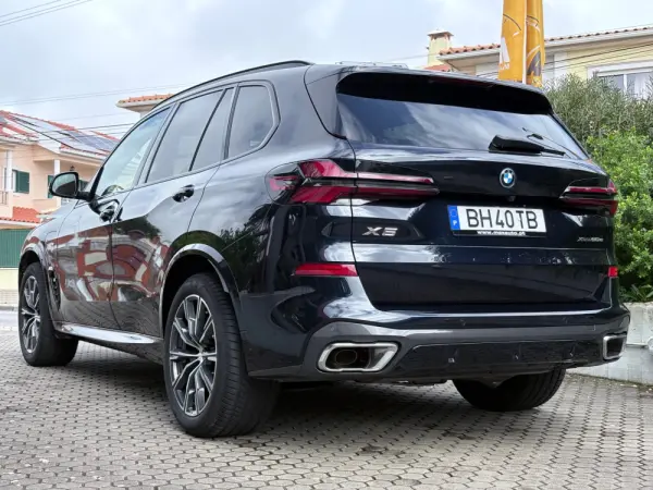 BMW X5 50 e xDrive Edição Desportiva M 25