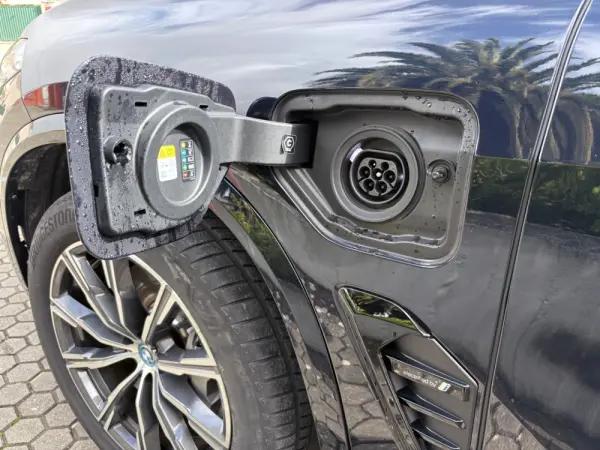 BMW X5 50 e xDrive Edição Desportiva M 16