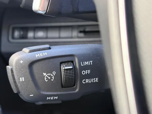 Peugeot 5008 1.2 PureTech Allure EAT8 39