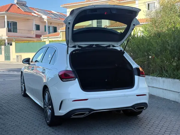 Mercedes-Benz A 180 d AMG Line Aut. 27