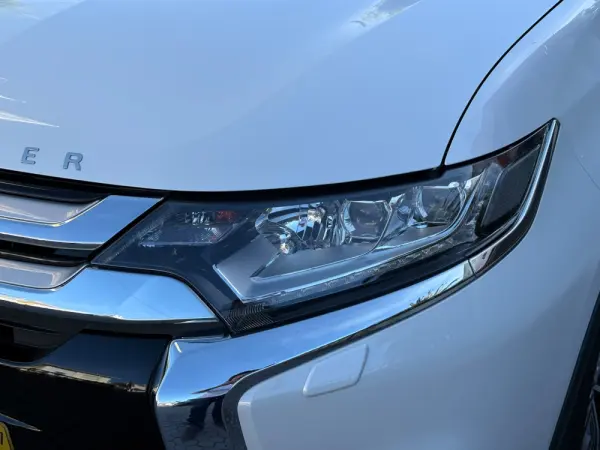 Mitsubishi Outlander 2.2 DI-D Instyle Navi 15