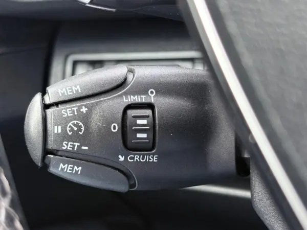 Peugeot 3008 1.2 PureTech Allure EAT8 39