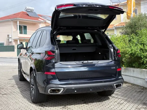 BMW X5 50 e xDrive Edição Desportiva M 28