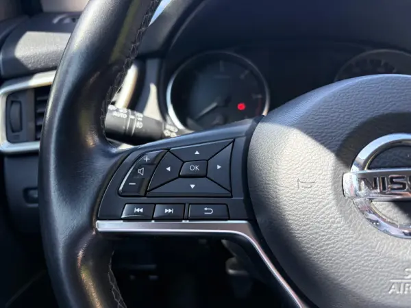 Nissan Qashqai 1.5 dCi N-Connecta J18 39