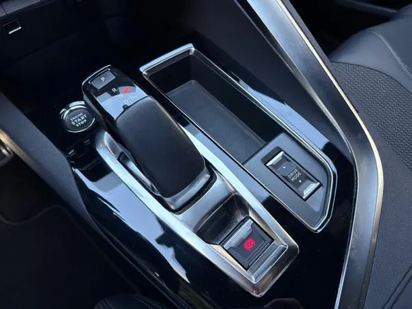 Peugeot 3008 1.6 Hybrid GT e-EAT8 53