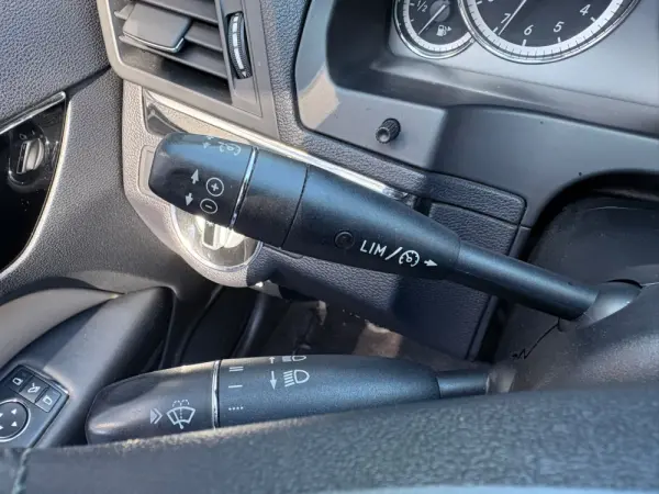 Mercedes-Benz E 350 CGi Avantgarde BlueEfficiency Auto 42
