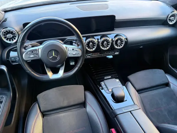 Mercedes-Benz A 180 d AMG Line Aut. 29