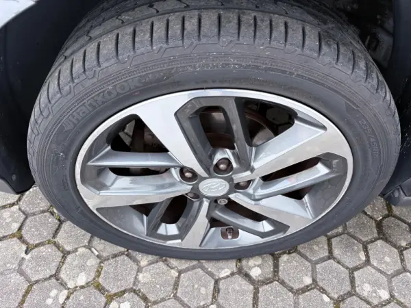 Hyundai Kauai 1.0 T-GDi Premium Tec.Preto 12