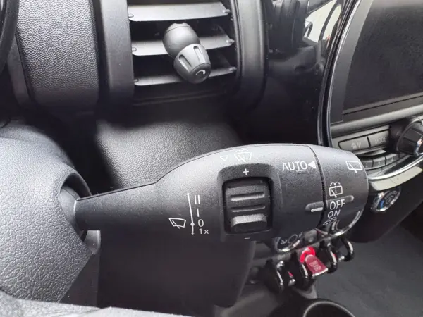 MINI 5 Portas One 42