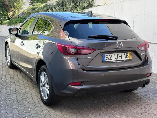 Mazda 3 1.5 Sky-G Evolve HS Navi 23