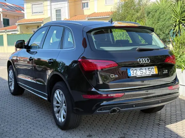 Audi Q5 2.0 TDI quattro S-line S-tronic 24