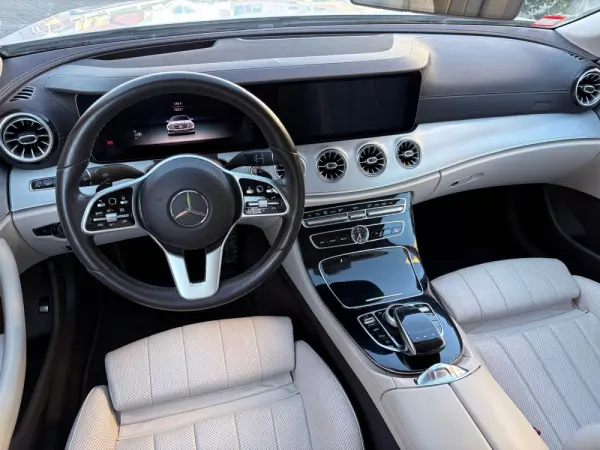 Mercedes-Benz E 220 d AMG Line Aut. 31