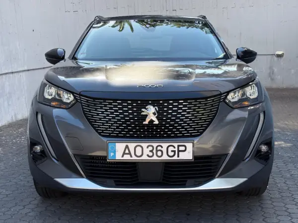 Peugeot 2008 1.2 PureTech Allure 13