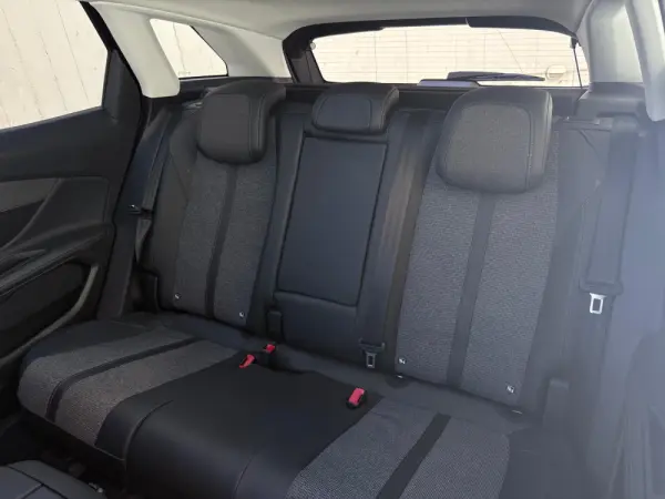 Peugeot 3008 1.2 PureTech Allure EAT8 56