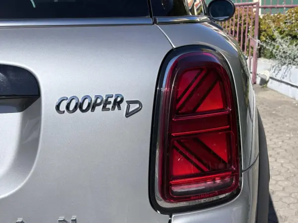 MINI Countryman Cooper D Premium Classic Auto 21