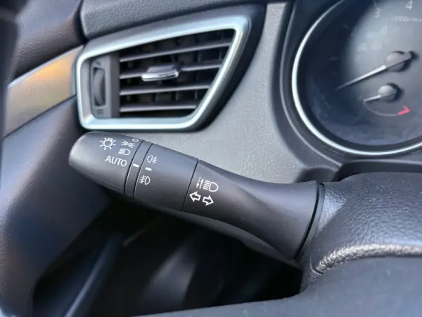 Nissan Qashqai 1.2 DIG-T N-Connecta 18 39