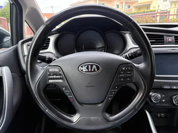 Kia Ceed 1.4 CRDi Nav Line 37