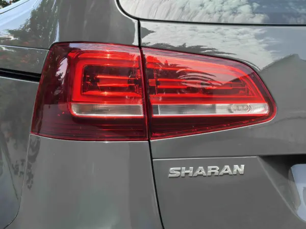 Volkswagen Sharan 2.0 TDI Blue Highline 23