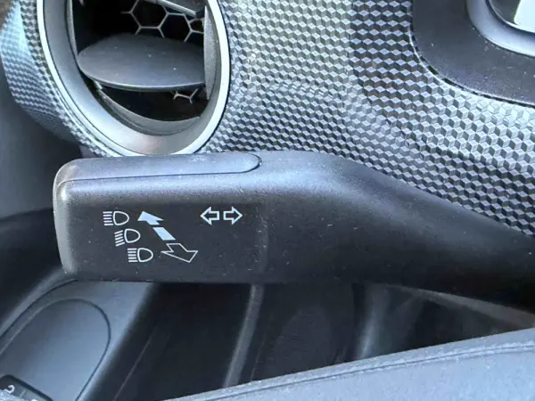 Volkswagen Up! 1.0 Move Auto 35