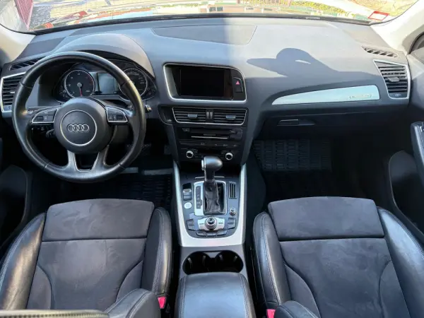 Audi Q5 2.0 TDI quattro S-line S-tronic 6