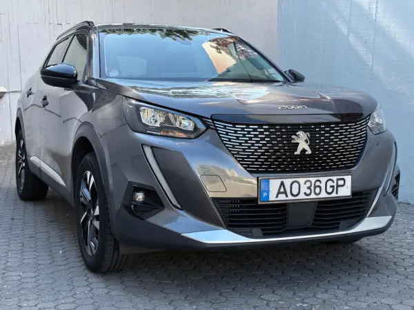 Peugeot 2008 1.2 PureTech Allure 9
