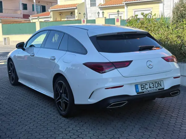 Mercedes-Benz CLA 200 d Shooting Brake AMG Line Aut. 23