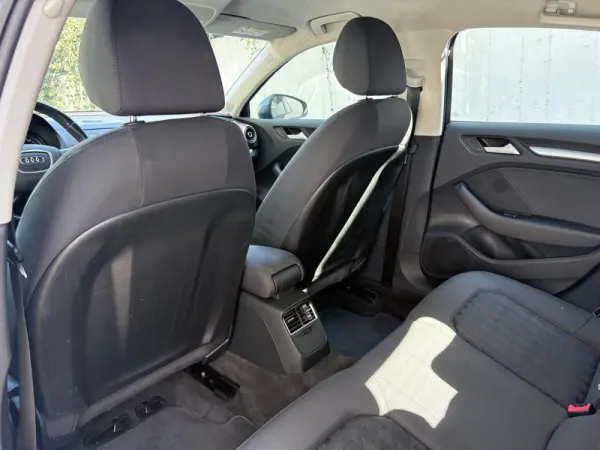 Audi A3 Limousine 1.6 TDI Attraction 56