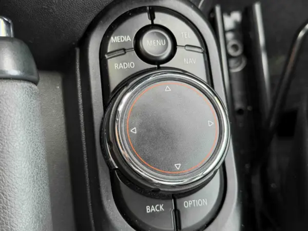 MINI 3 Portas Cooper S 49