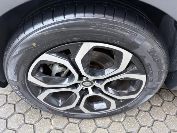 Renault Arkana 1.6 E-Tech Intens 12