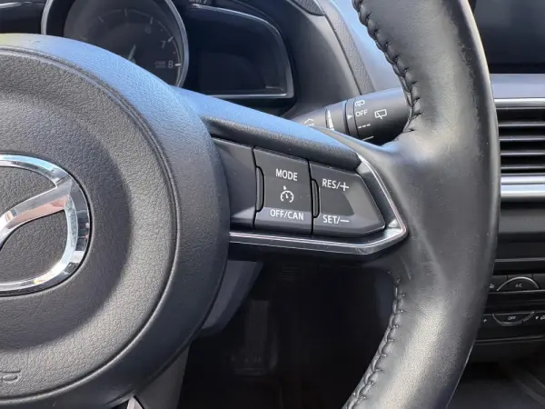 Mazda 3 1.5 Sky-G Evolve HS Navi 37