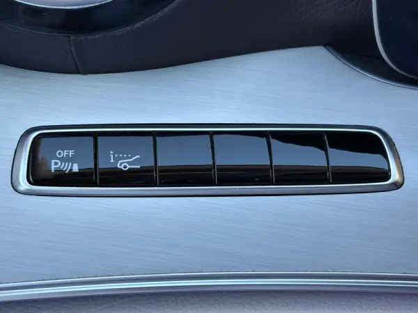 Mercedes-Benz E 220 d AMG Line Aut. 38