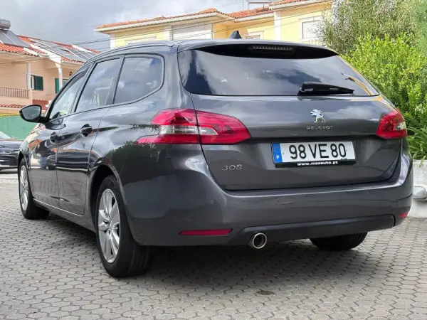 Peugeot 308 SW 1.2 PureTech Style 22